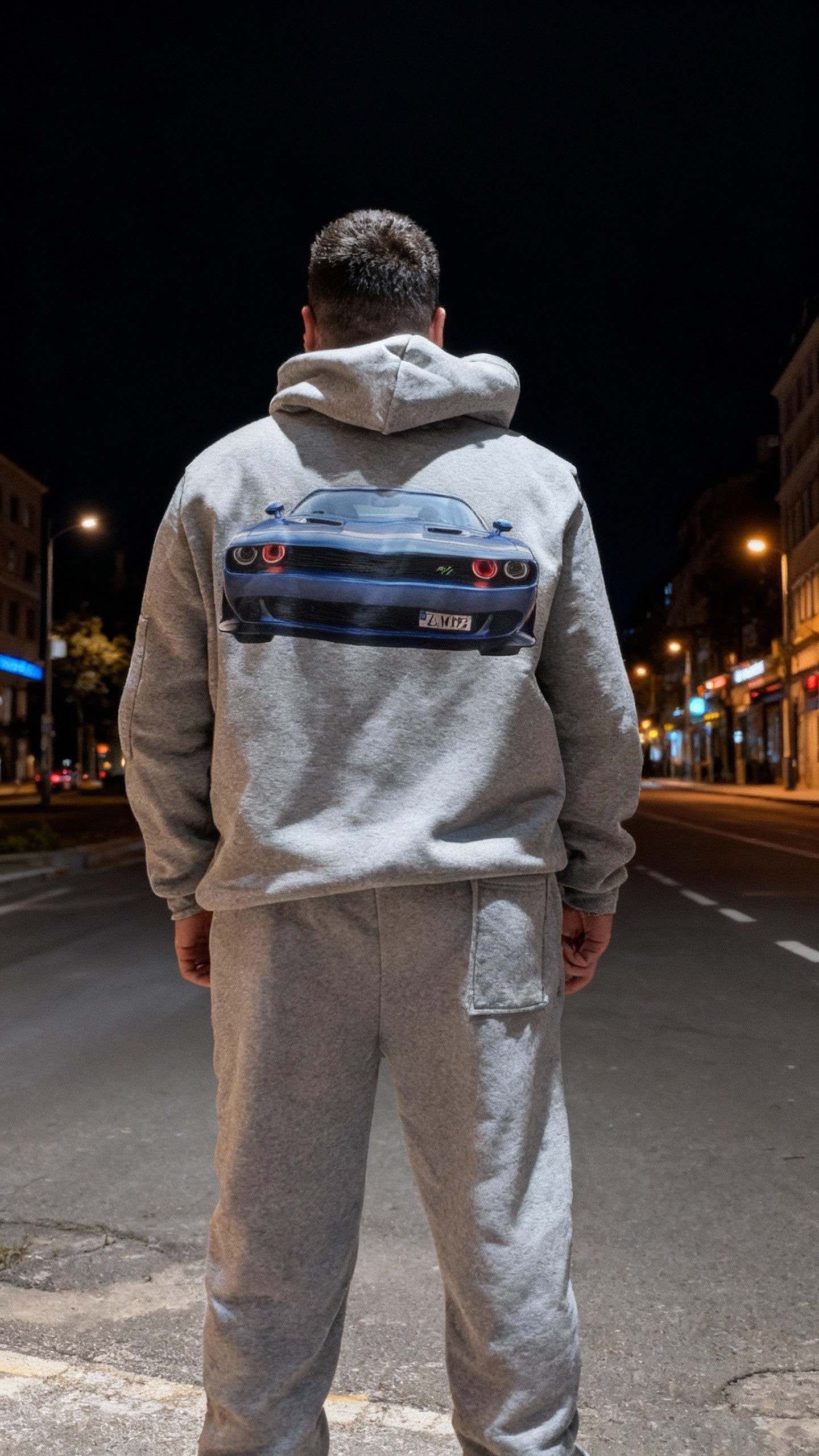 Huvtröja och joggingbyxor